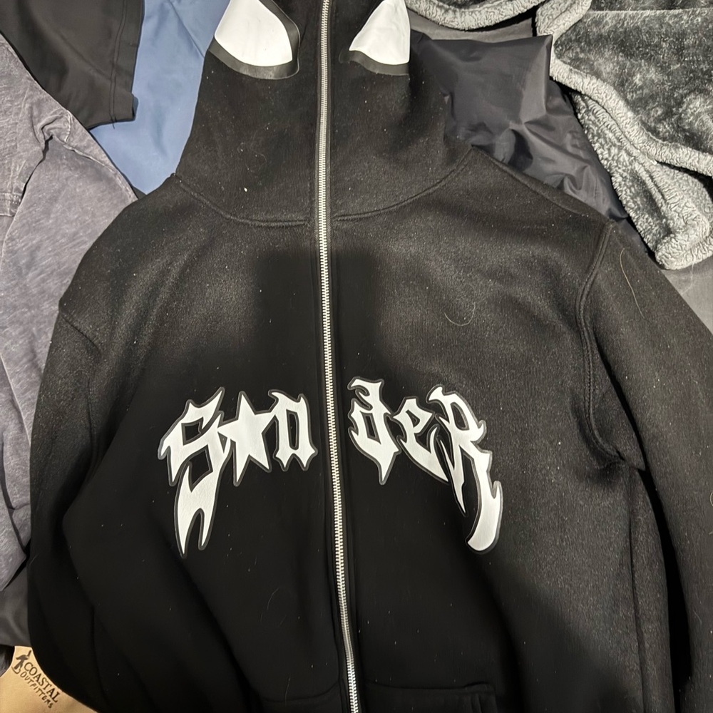 Spider zip up